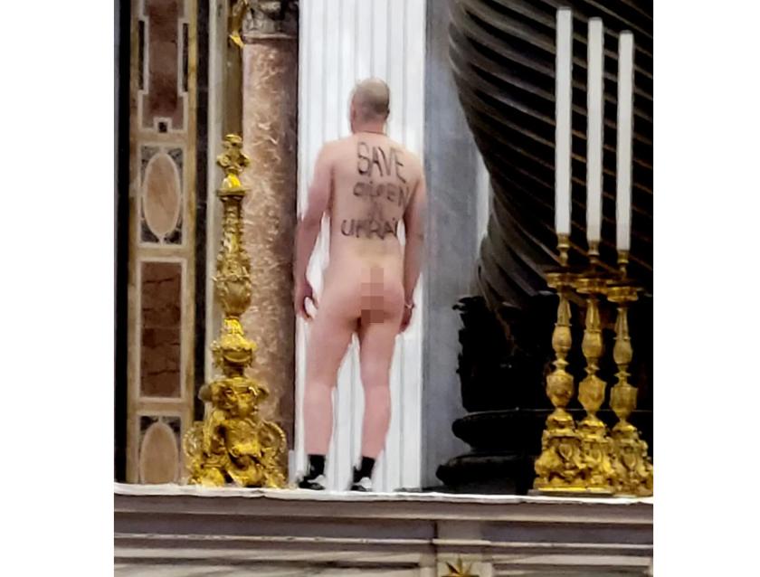 Naked man jumps on altar of St. Peter's to protest Ukraine war Naked man jumps on altar of St. Peter's to protest Ukraine war
