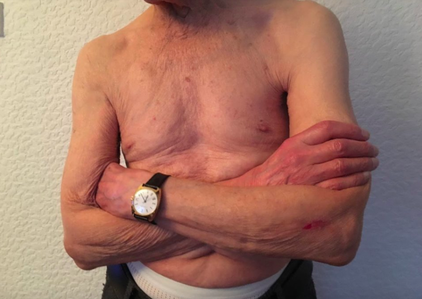 Lloyd Man poseert