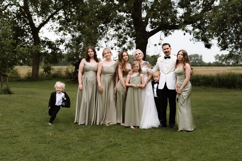 Familie Bal op bruiloft Een huis vol 
