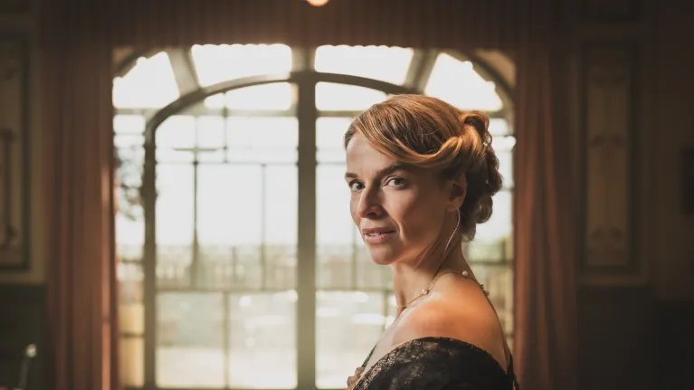 Thekla Reuten - Grand Hotel aan Zee