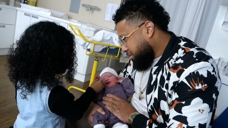 Vader met twee dochters