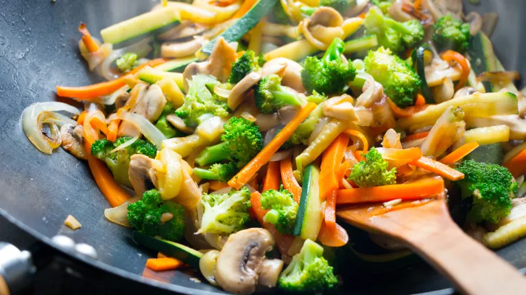 Keuringsdienst van waarde - Groente in wokpan