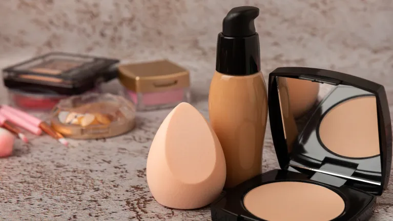 KVW - SPF in foundation en dagcrème