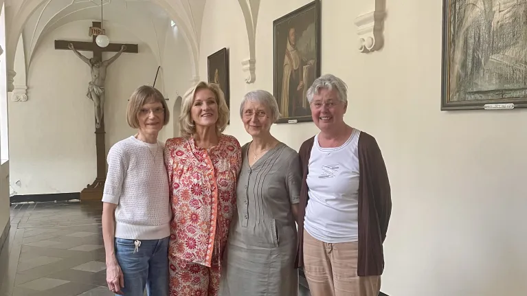 Tineke Kloostergasten