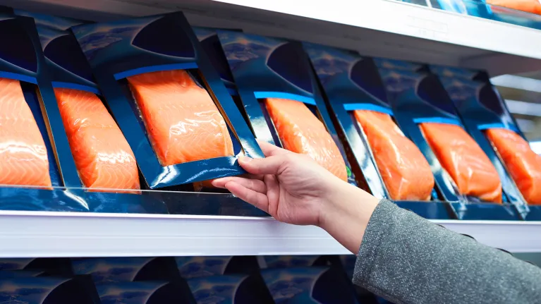 Keuringsdienst van waarde - rauwe zalm