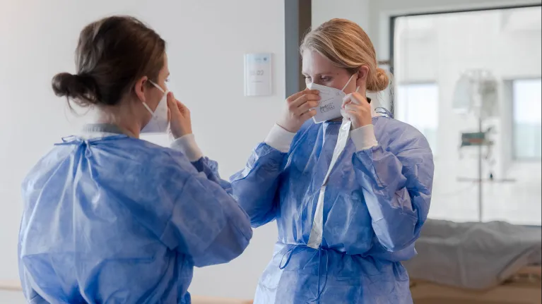 Verpleegkundigen in het ziekenhuis in Buiten adem 