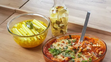 Koreaanse Teobokki met mozarella en rettich op zuur