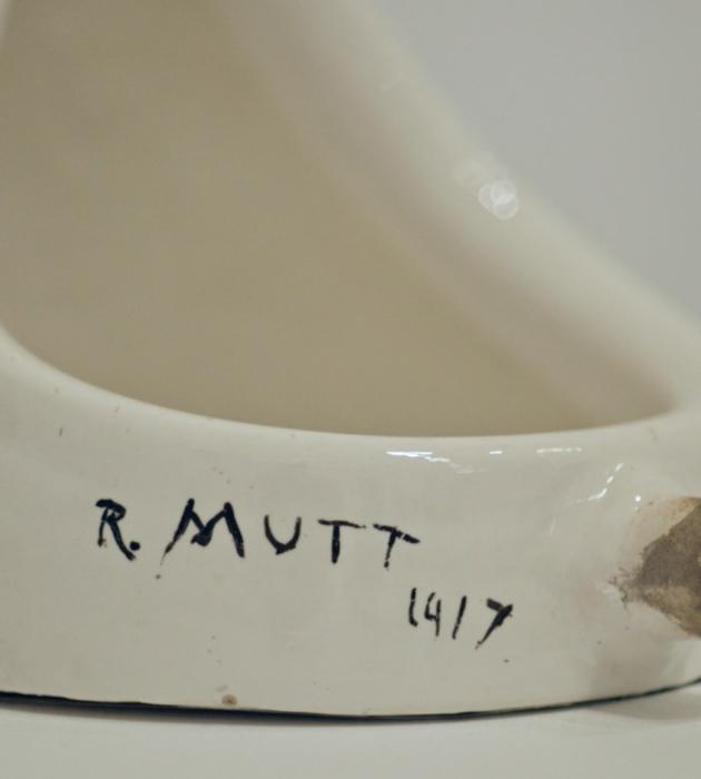 KRO-NCRV_IAM_fountain.jpg