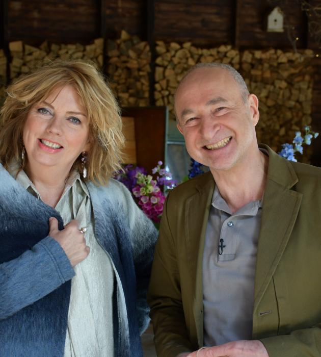 KRO-NCRV's De verwondering met Annemiek Schrijver en Jim van Os