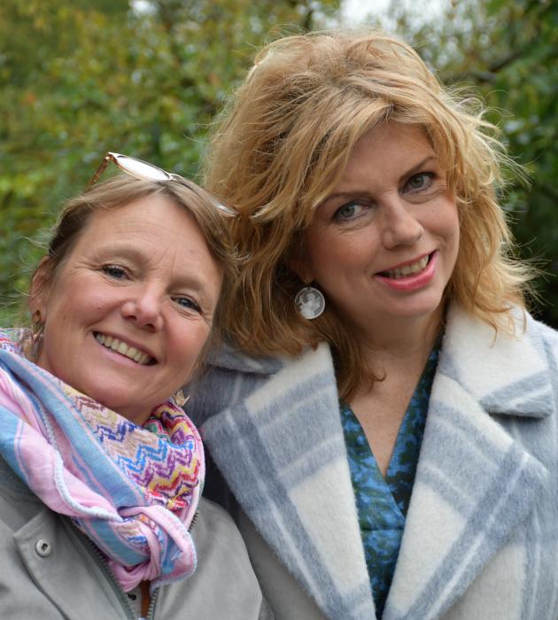 KRO-NCRV's De verwondering met Annemiek Schrijvers en Laura van Dolron
