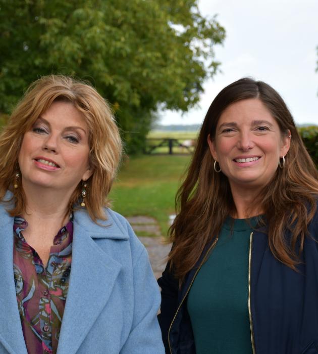 KRO-NCRV's De verwondering met Annemiek Schrijver en Rosaliene Israël