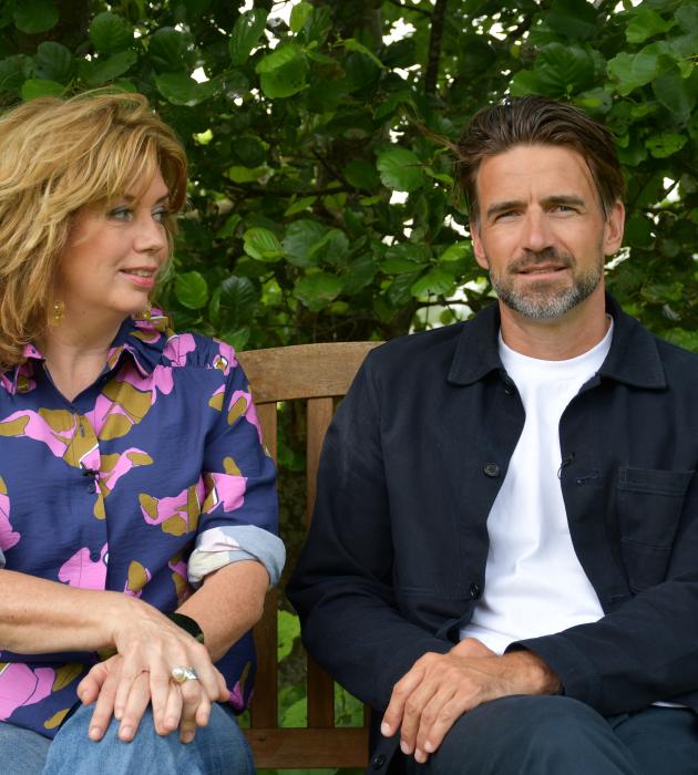 KRO-NCRV's De verwondering met Annemiek Schrijver en Mark Tuitert