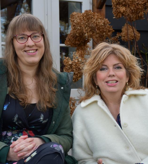 KRO-NCRV's De verwondering met Annemiek Schrijver en Rozemarijn van ’t Einde 