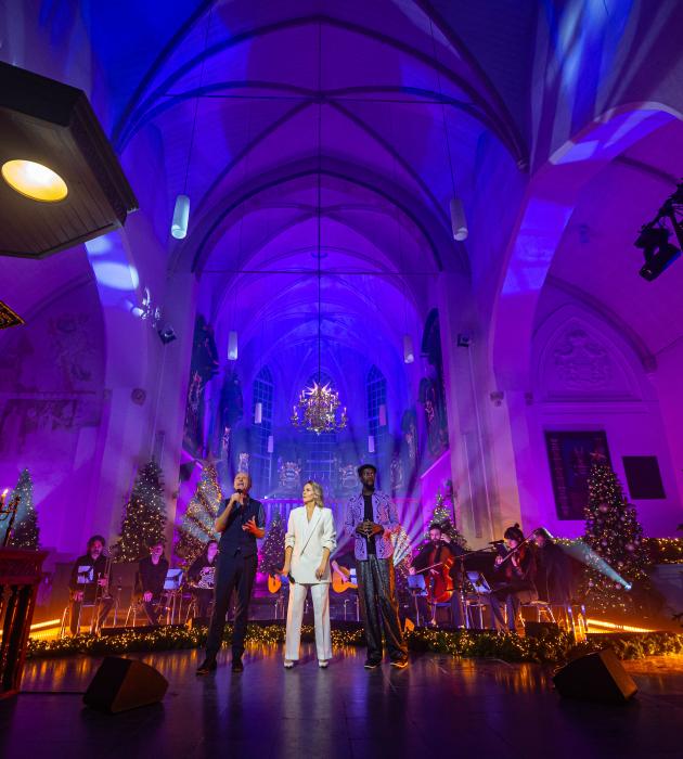 KRO-NCRV's In het licht van kerst met Stef Bos