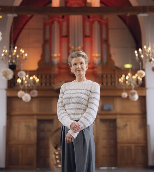 KRO-NCRV's Voor wie steek jij een kaarsje op? met Anita Witzier - 2025