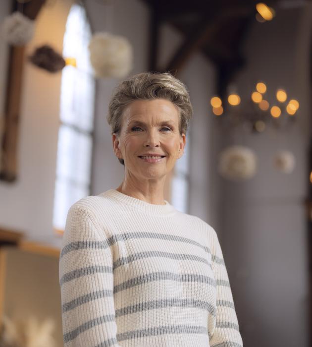 KRO-NCRV's Voor wie steek jij een kaarsje op? met Anita Witzier - 2025