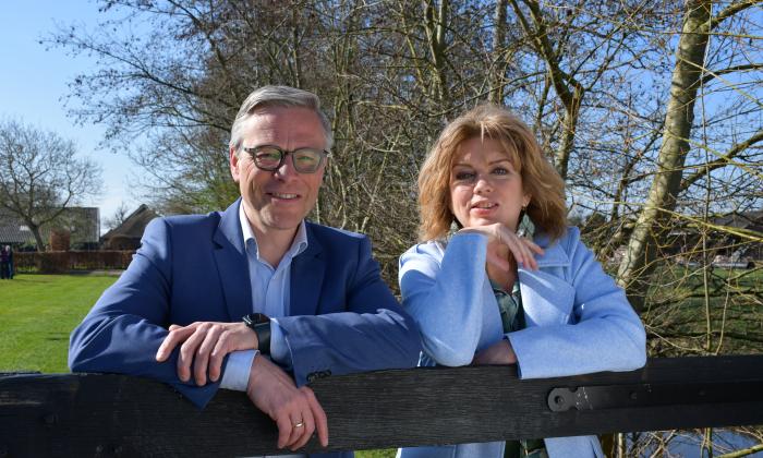 KRO-NCRV's De verwondering met Annemiek Schrijver en Arnold Huijgen