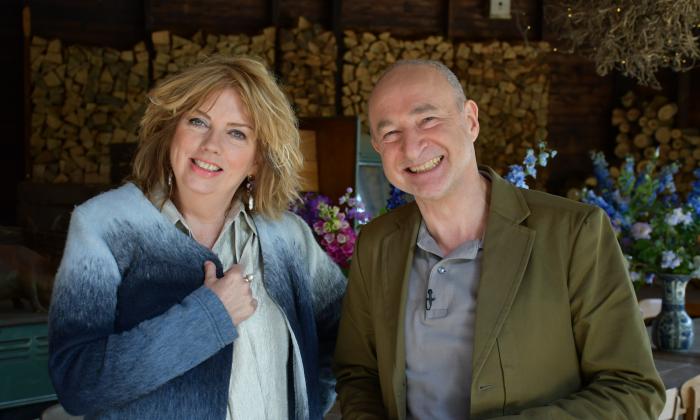 KRO-NCRV's De verwondering met Annemiek Schrijver en Jim van Os