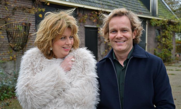KRO-NCRV's De verwondering met Annemiek Schrijver en Ardin Mourik