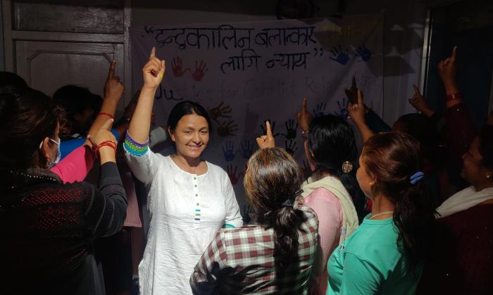 De Boeddhistische Blik met Onze stemmen zwijgen niet - Devi Khadka