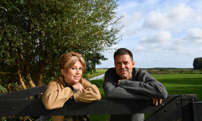 KRO-NCRV's De verwondering met Annemiek Schrijver en Simon Keizer