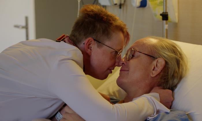 KRO-NCRV Kruispunt - Haar man wordt een vrouw