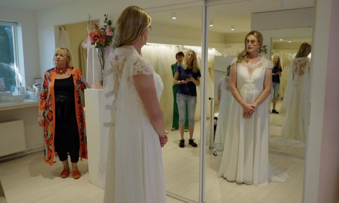 KRO-NCRV Kruispunt - Haar man wordt een vrouw