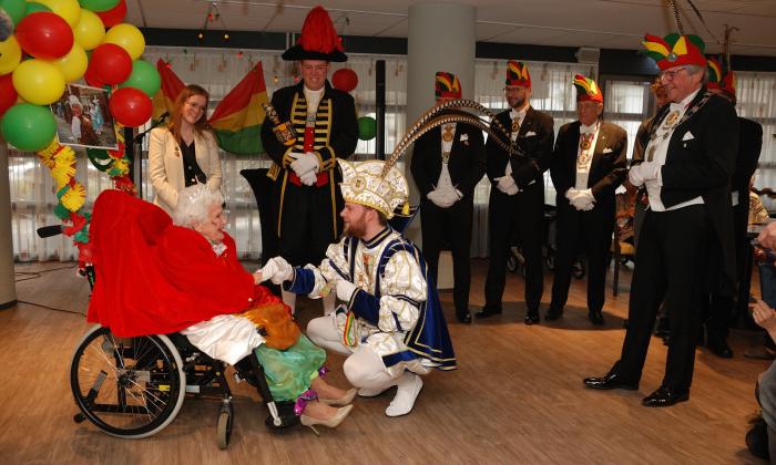KRO-NCRV Carnavalshart - Corrie Vermeer