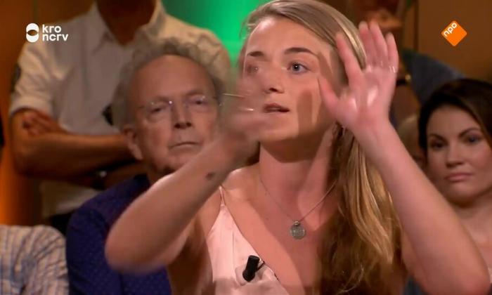 Te gast: Milou Deelen en Sunny Bergman, Paul Haenen, Ad Visser en Catherine Keijl.