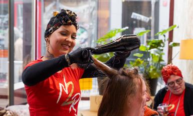 Ruthley van Lief gebaar 