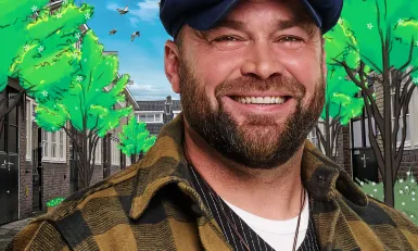 Tim Hogenbosch voor een versteende straat