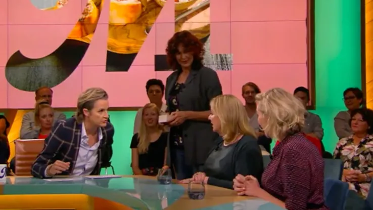 Vanavond weten we wat dé innovatieve eetsensatie van het jaar is! 12 bijzondere gerechten strijden in de finale van De Nieuwe Lekkerbek. Presentatrice Marlijn Weerdenburg en culinair journalist Janny van der Heijden zaten aan tafel. Wat wordt De Nieuwe Lekkerbek?