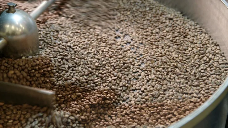 Culinair expert Alain Caron leert vandaag alles over koffie. Koffie zetten als een professionele Barista