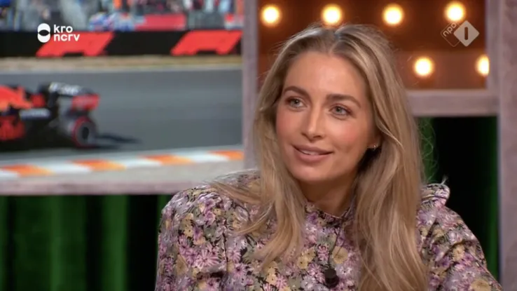 "Ik slaap al een week slecht", zegt Shelly Sterk over de race van Max Verstappen "Ik slaap al een week slecht", zegt Shelly Sterk over de race van Max Verstappen